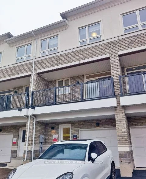 Att/Row/Townhouse in Markham