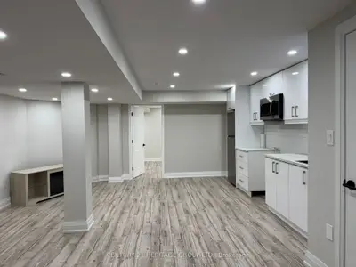 Semi-Detached in Aurora