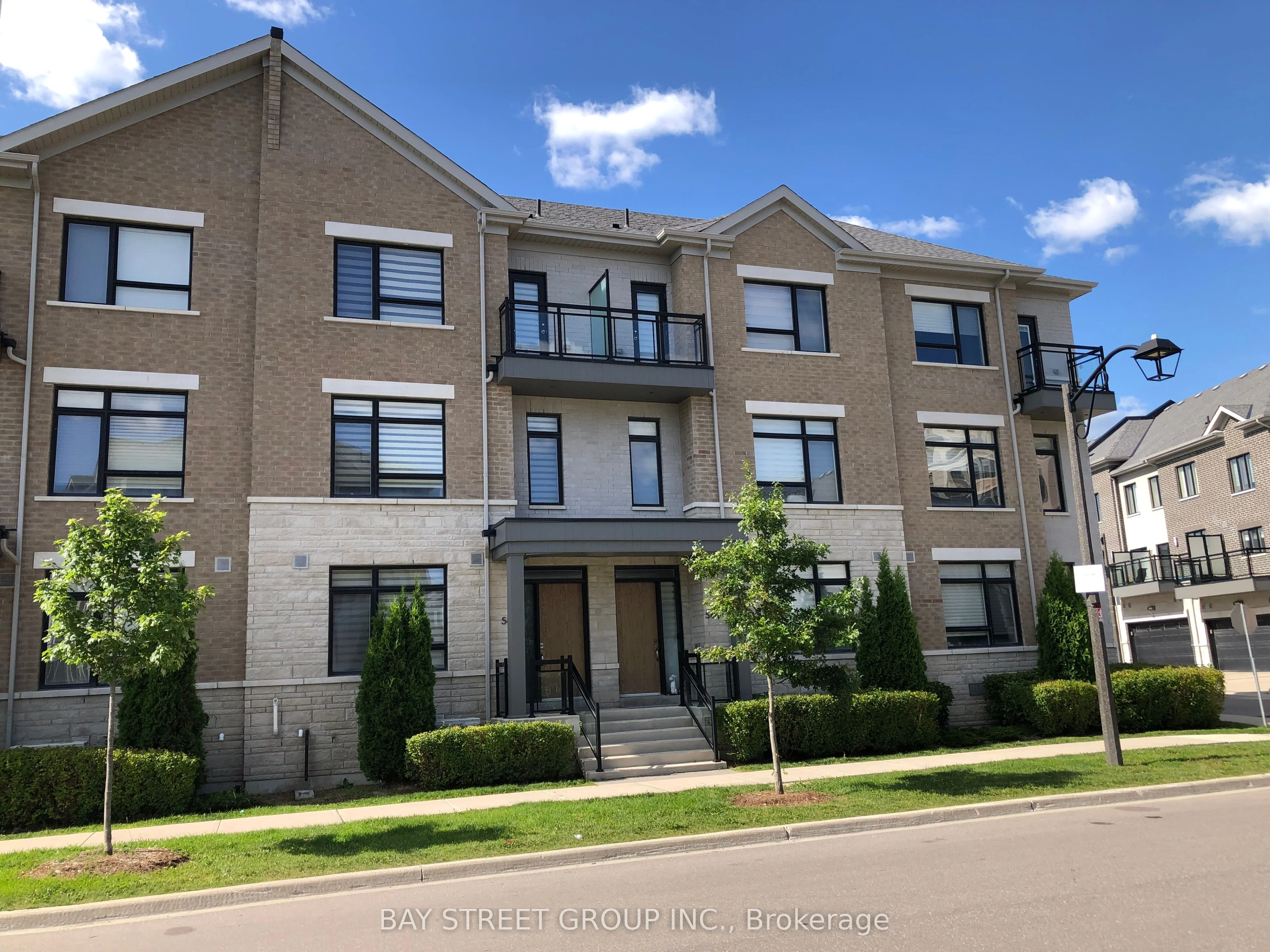 Condo Townhouse in Markham