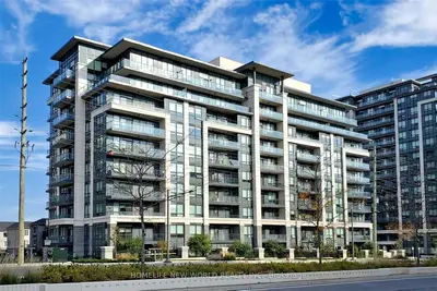 Condo Apartment in Richmond Hill