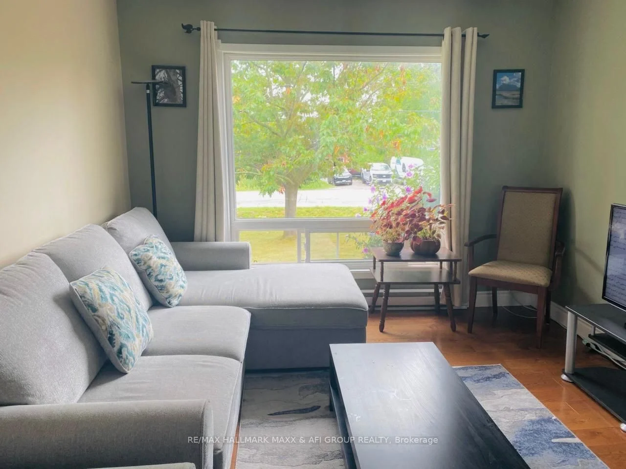 47 Metro Road S, Georgina, ON L4P 3J5