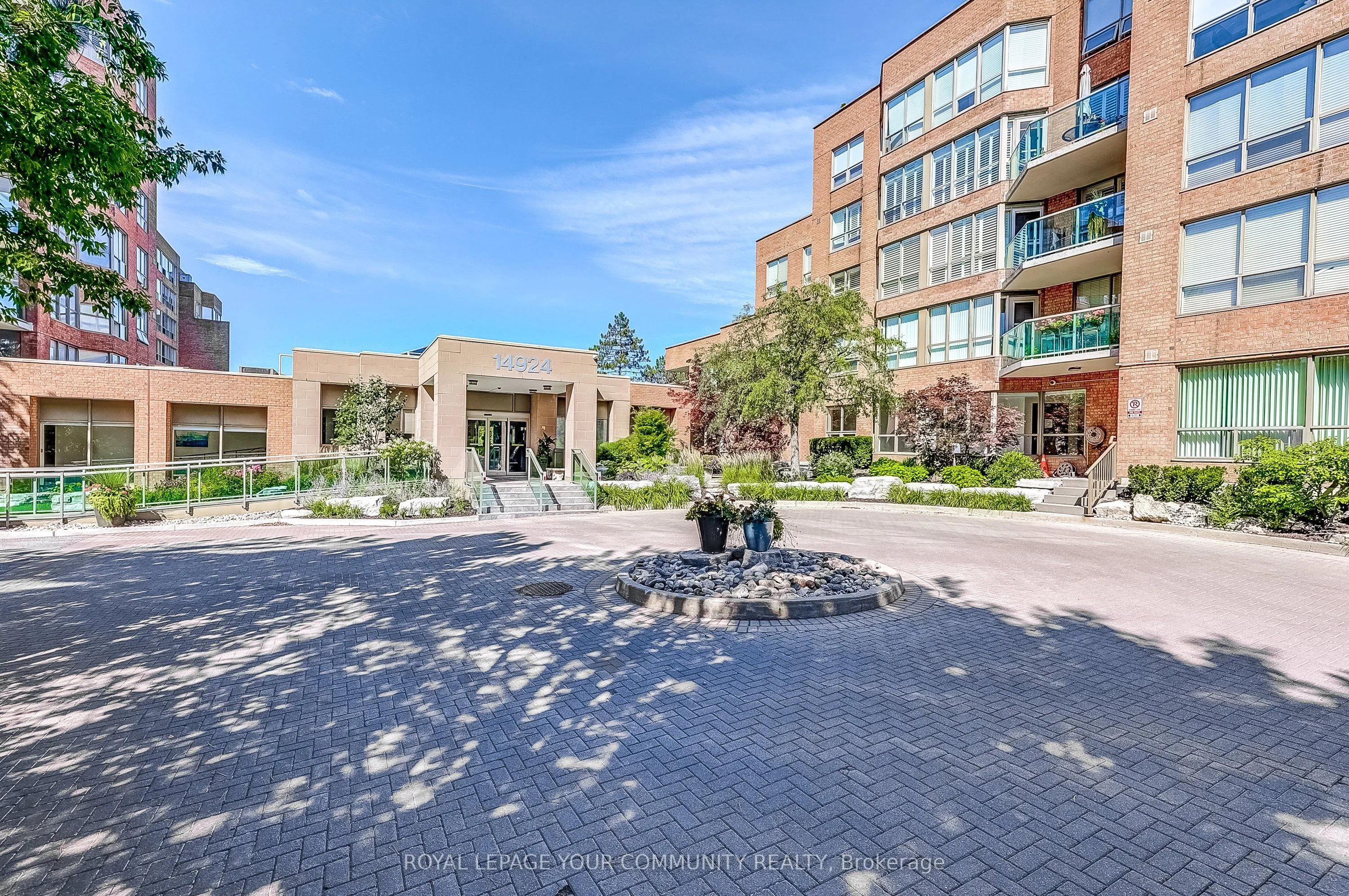 Condo Apartment in Aurora