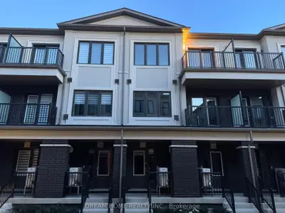 Condo Townhouse in Richmond Hill