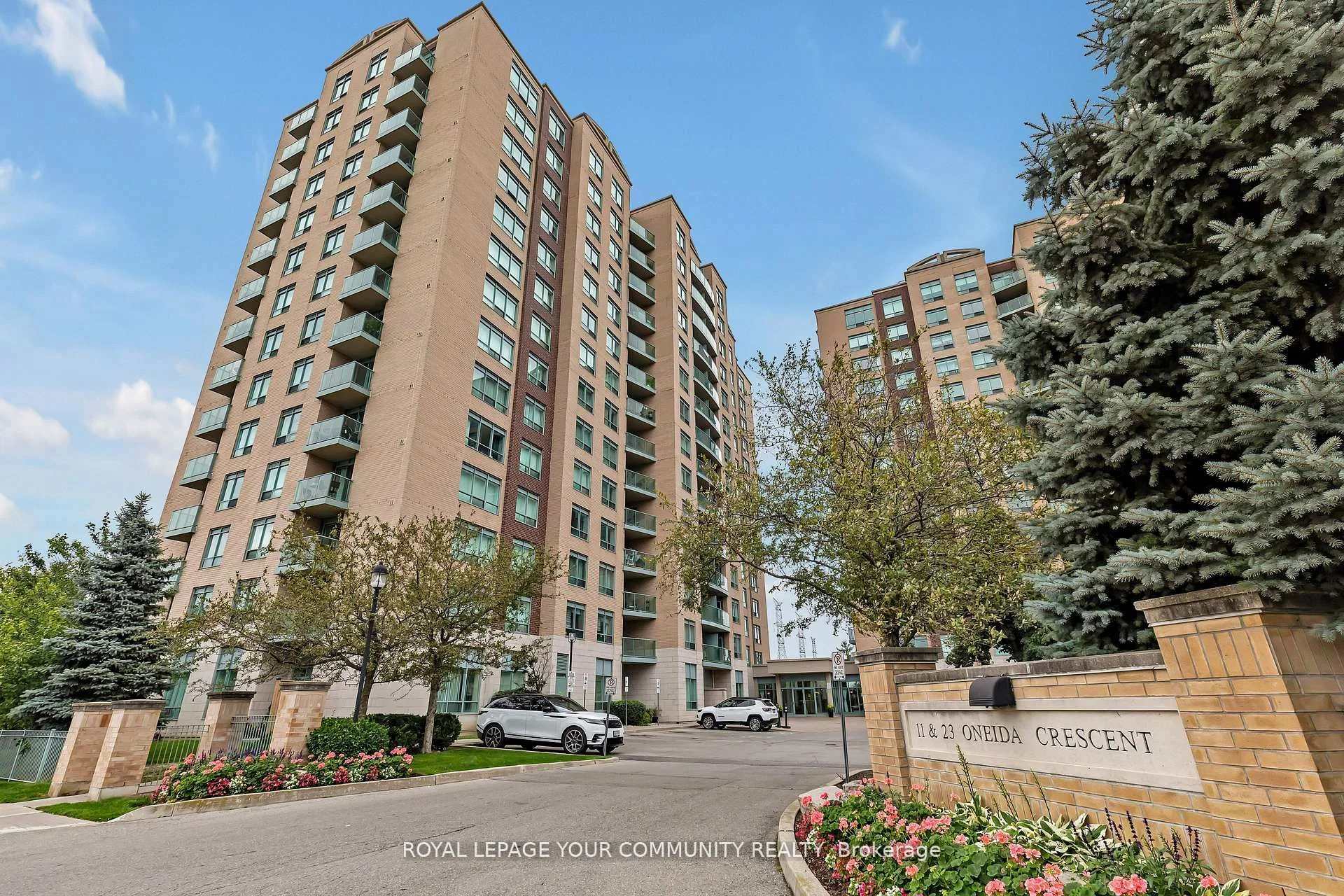 11 Oneida Crescent 502, Richmond Hill, On L4b 0a1