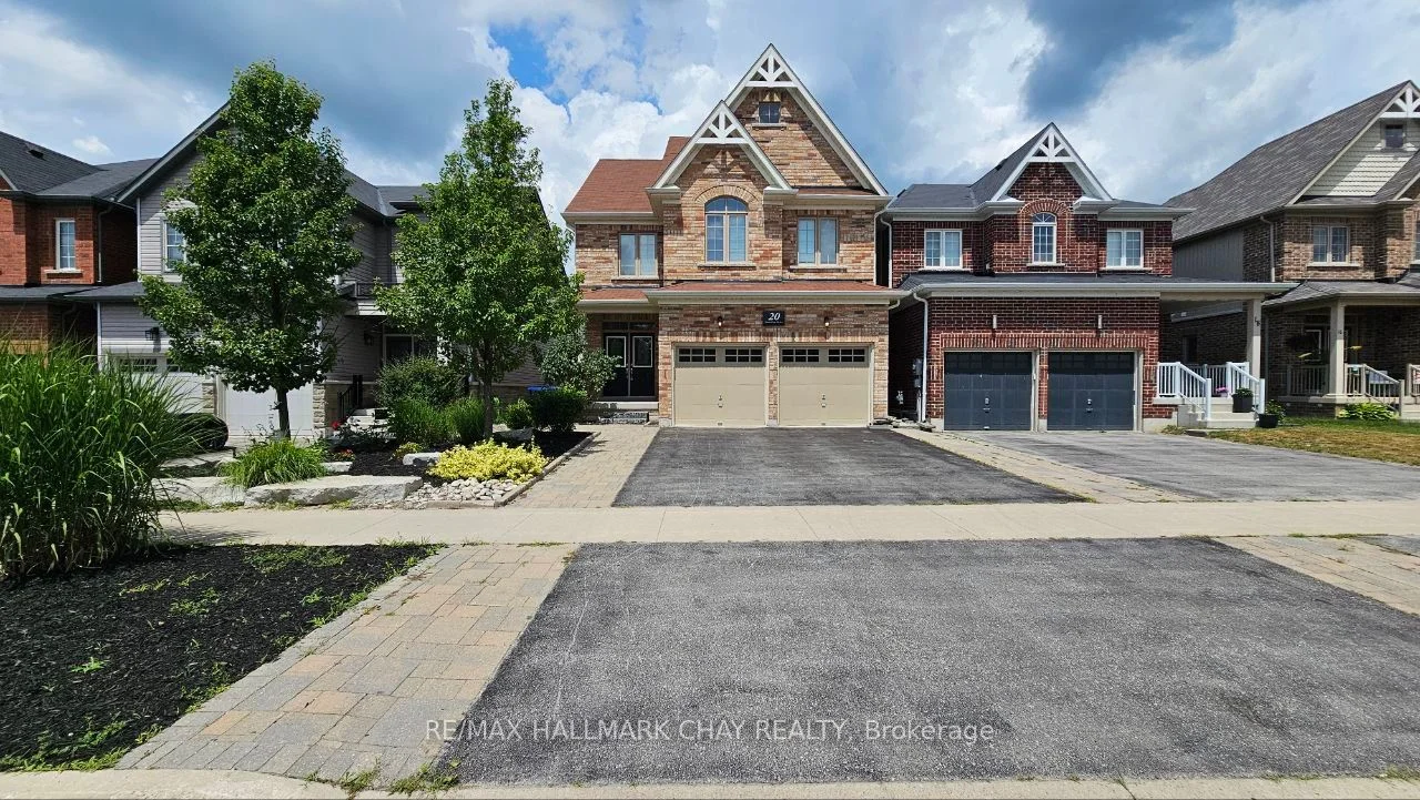 Detached in Essa