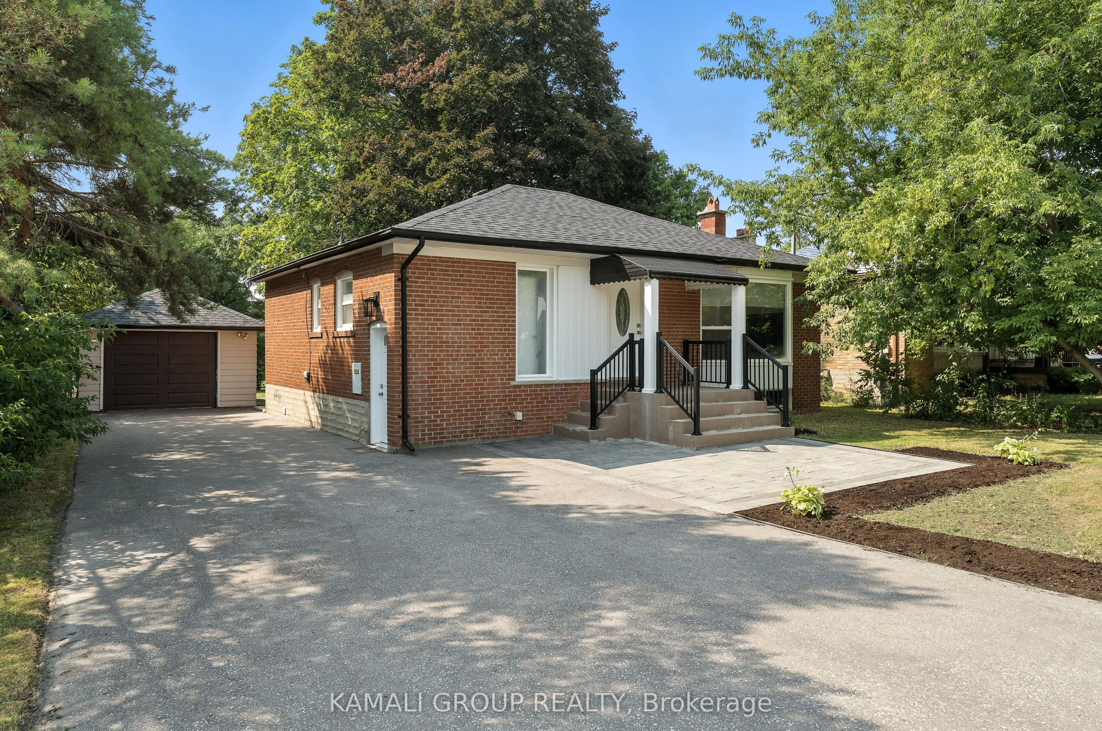 Detached in Newmarket