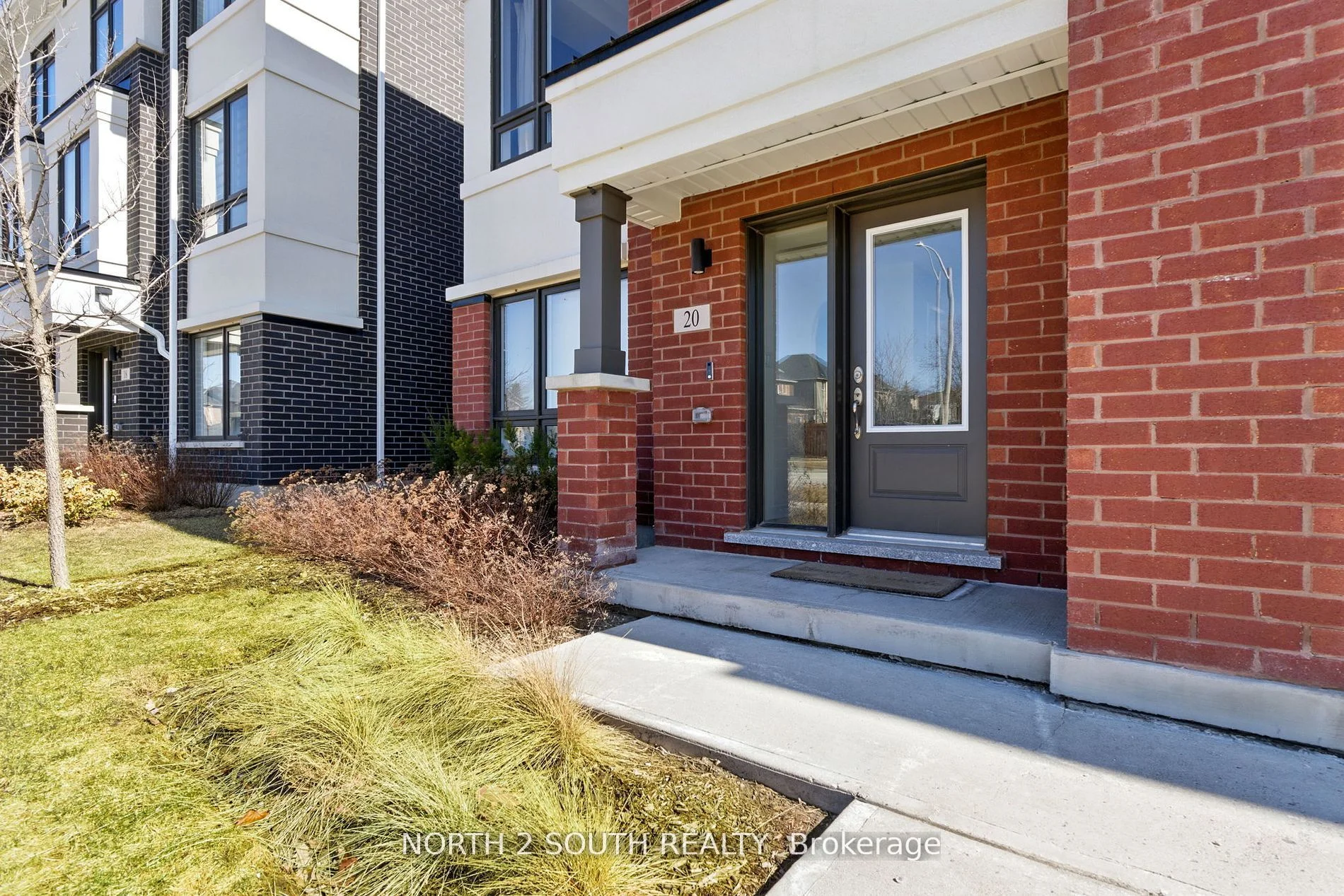 20 Thomas Armstrong Lane 10, Richmond Hill, ON L4C 5S6