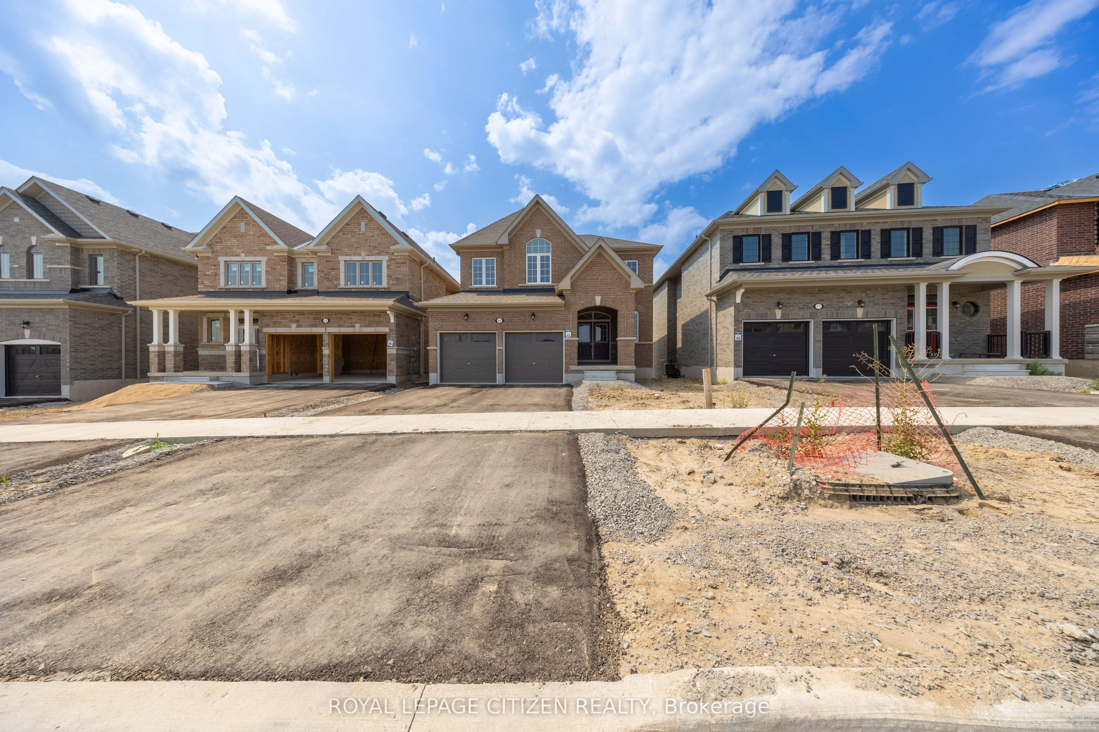 69 Fenn Crescent, New Tecumseth, ON L9R 0X4