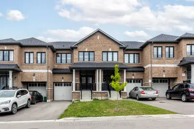 Att/Row/Townhouse in Whitchurch-Stouffville