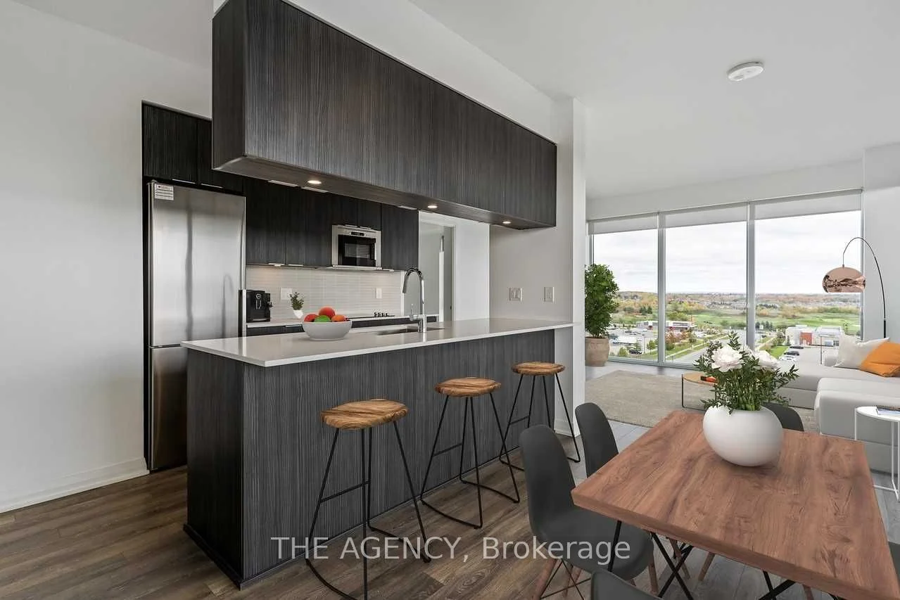 Condo Apartment in Vaughan