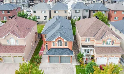 Detached in Markham