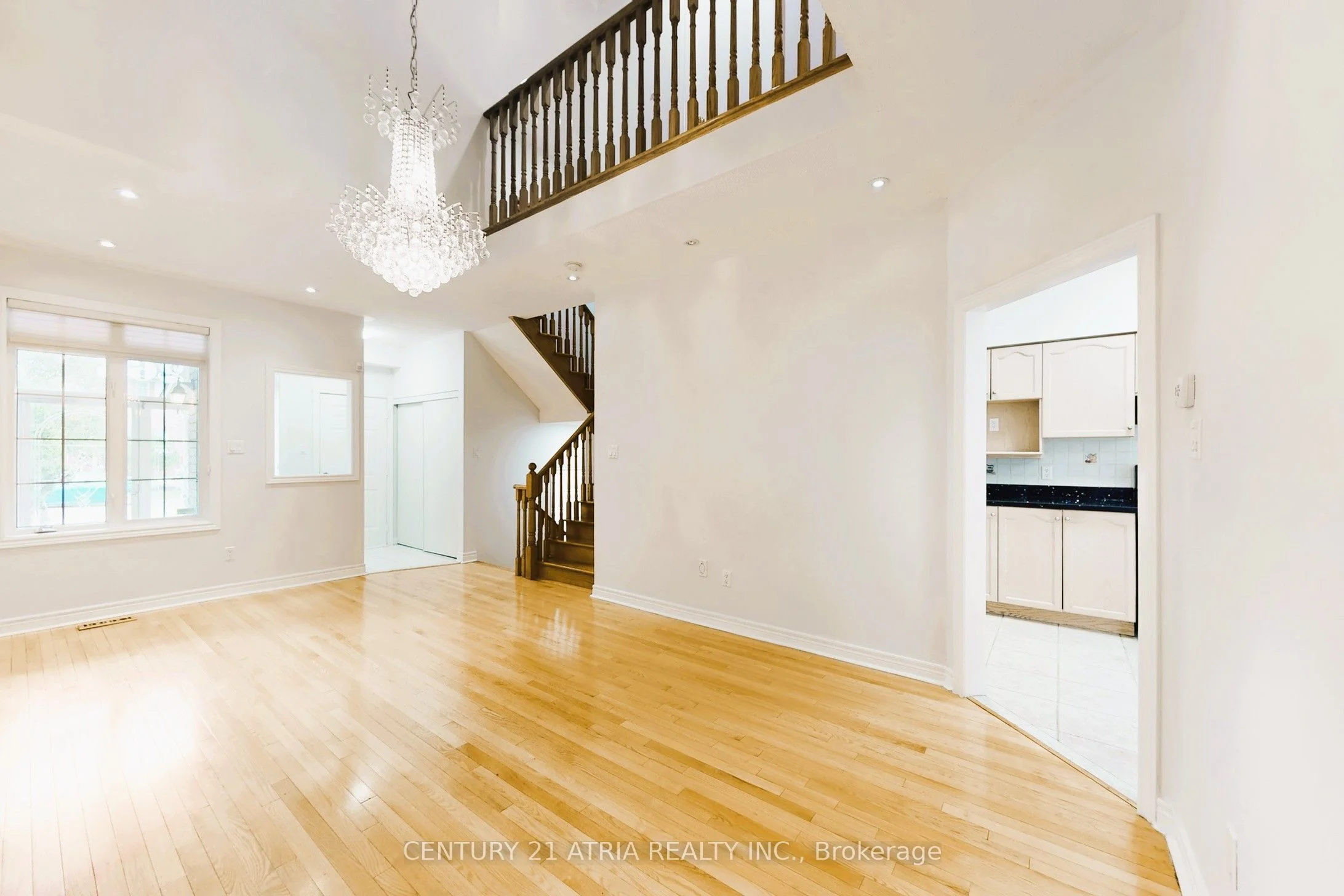 Att/Row/Townhouse in Richmond Hill