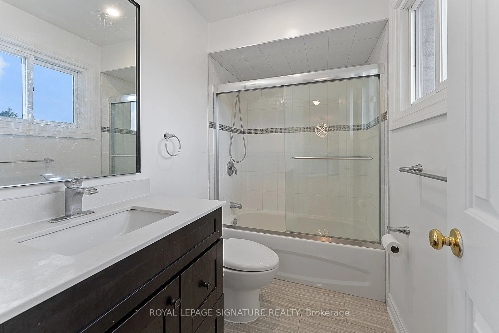47 Dunbarton Court, Richmond Hill, On L4c 8g2
