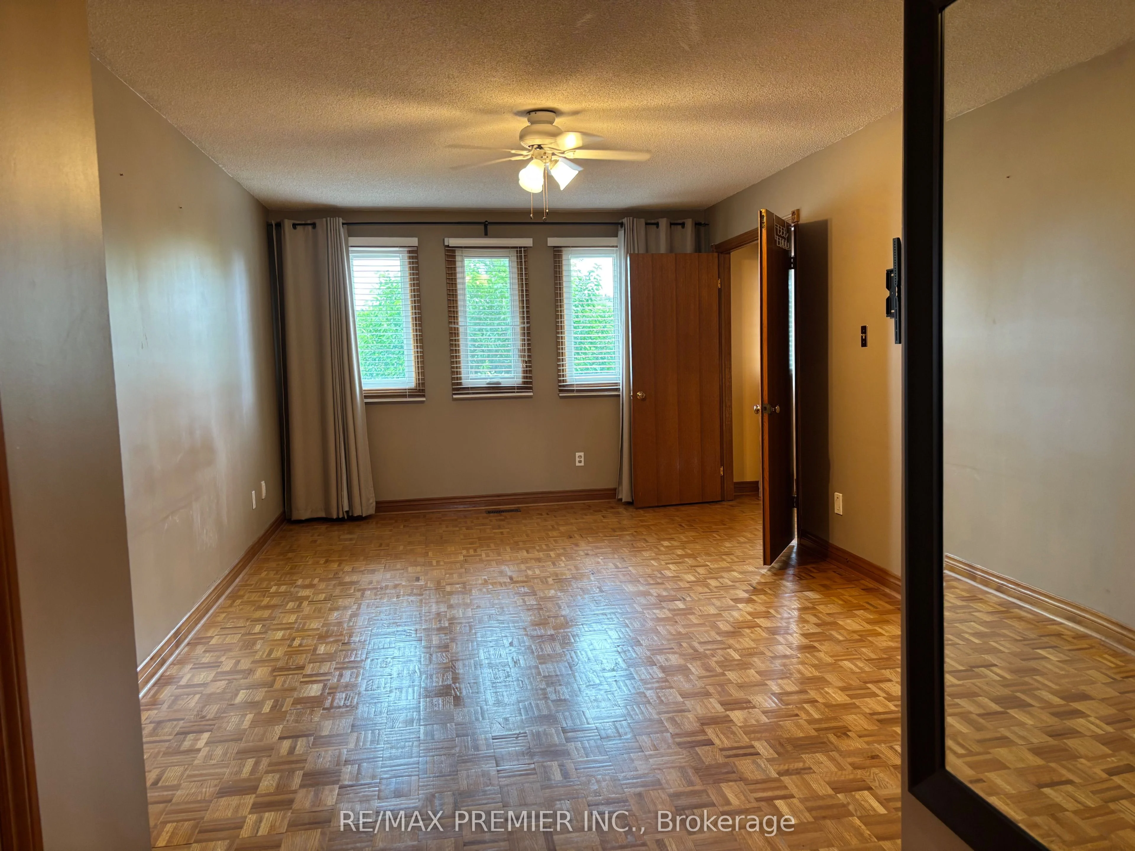 160 Fiori Drive, Vaughan, ON L4L 5S3