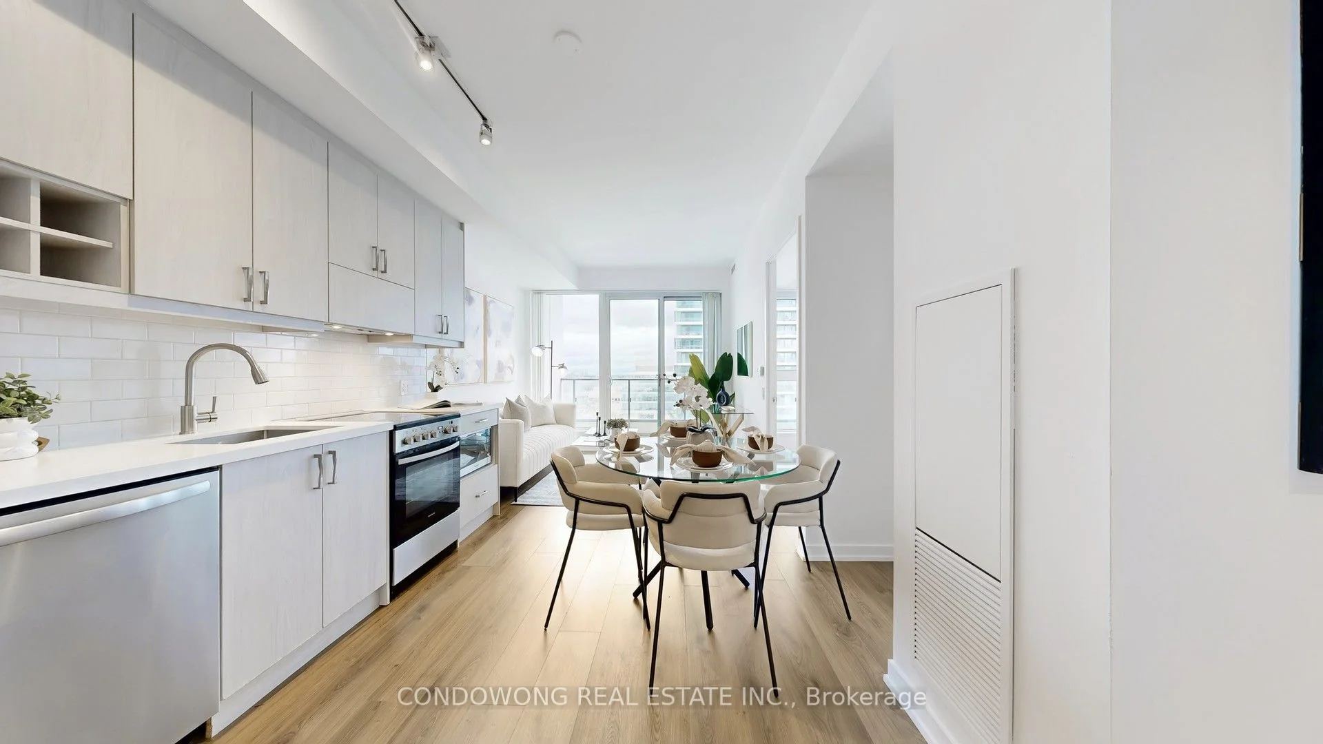 Condo Apartment in Vaughan