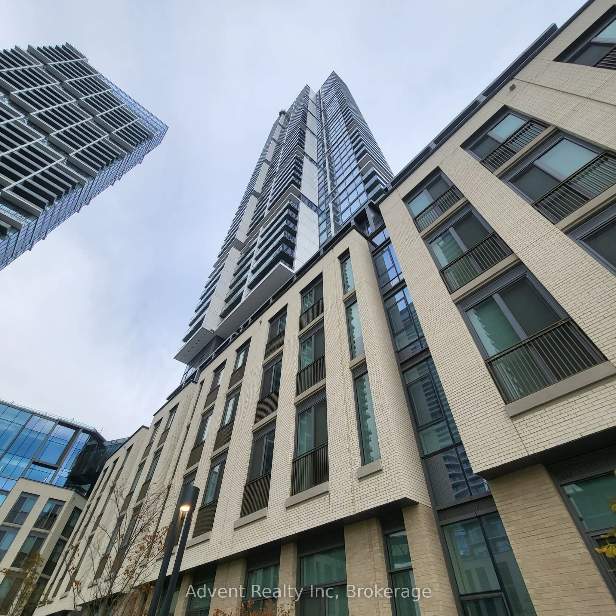 7890 Jane Street 5505, Vaughan, ON L4K 5K8