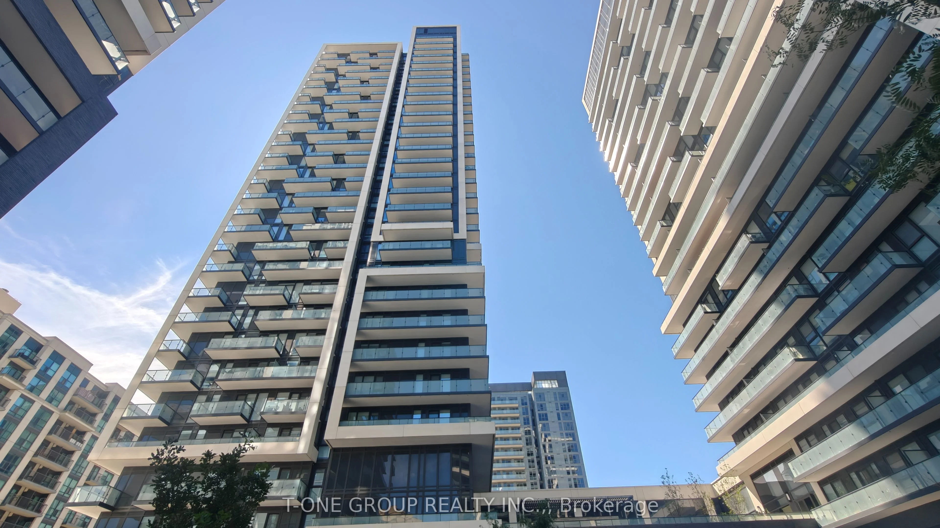 105 Oneida Crescent 1411, Richmond Hill, ON L4B 0H6