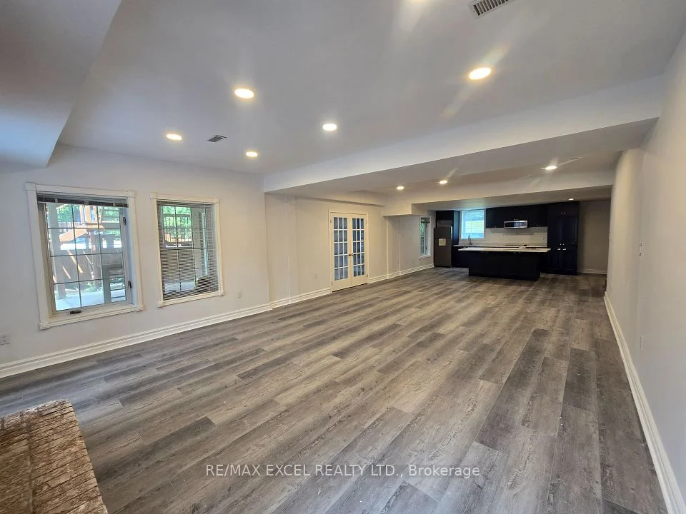 23 Falkland Place Lower Level 1, Richmond Hill, ON L4C 9P3