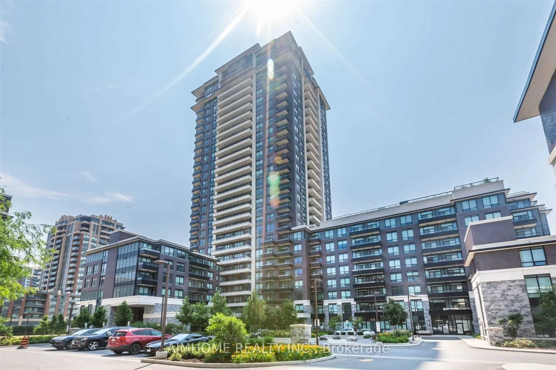 Common Element Condo in Markham