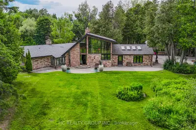Detached in Uxbridge