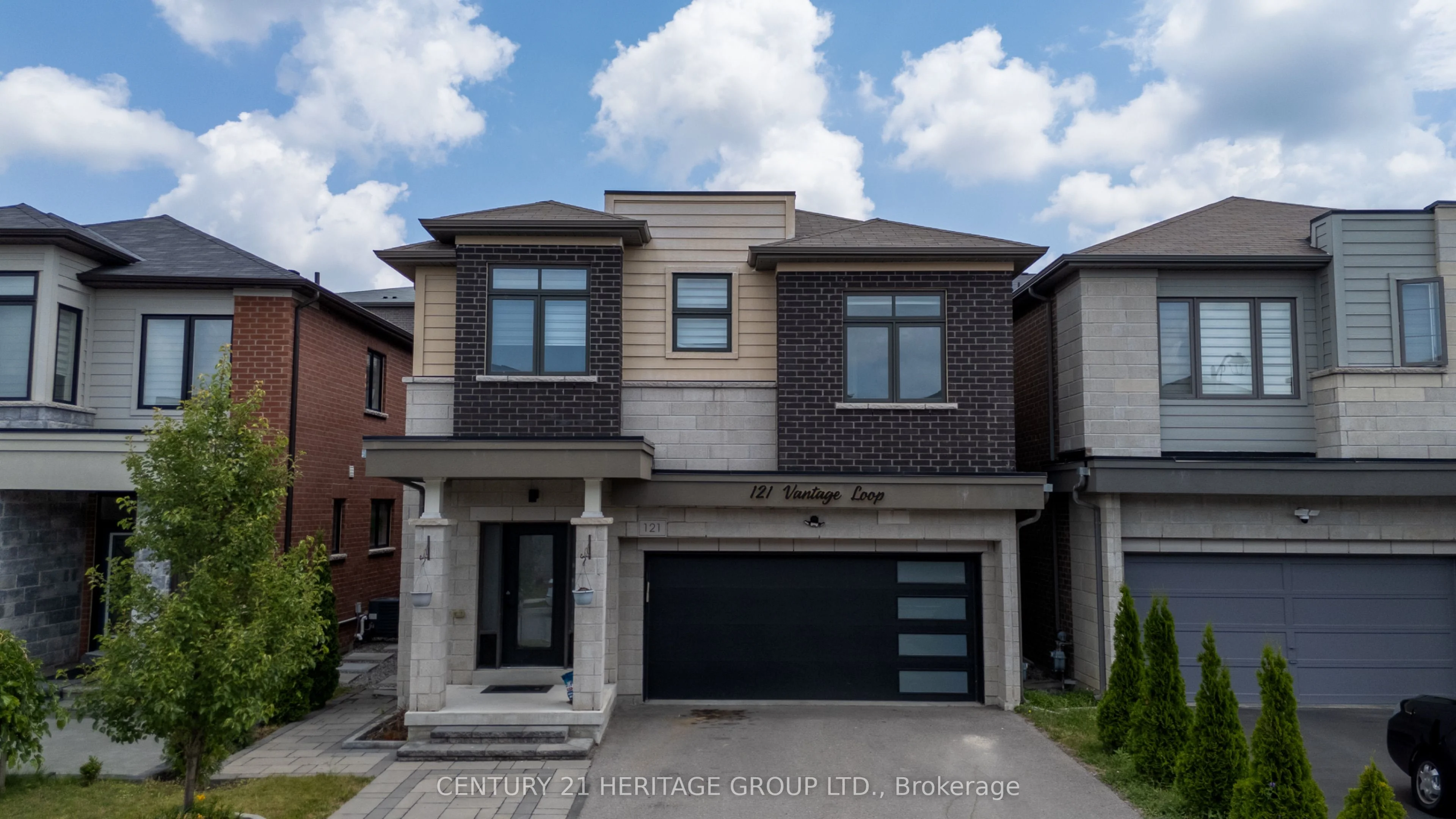 121 Vantage Loop, Newmarket, ON L3X 0K8