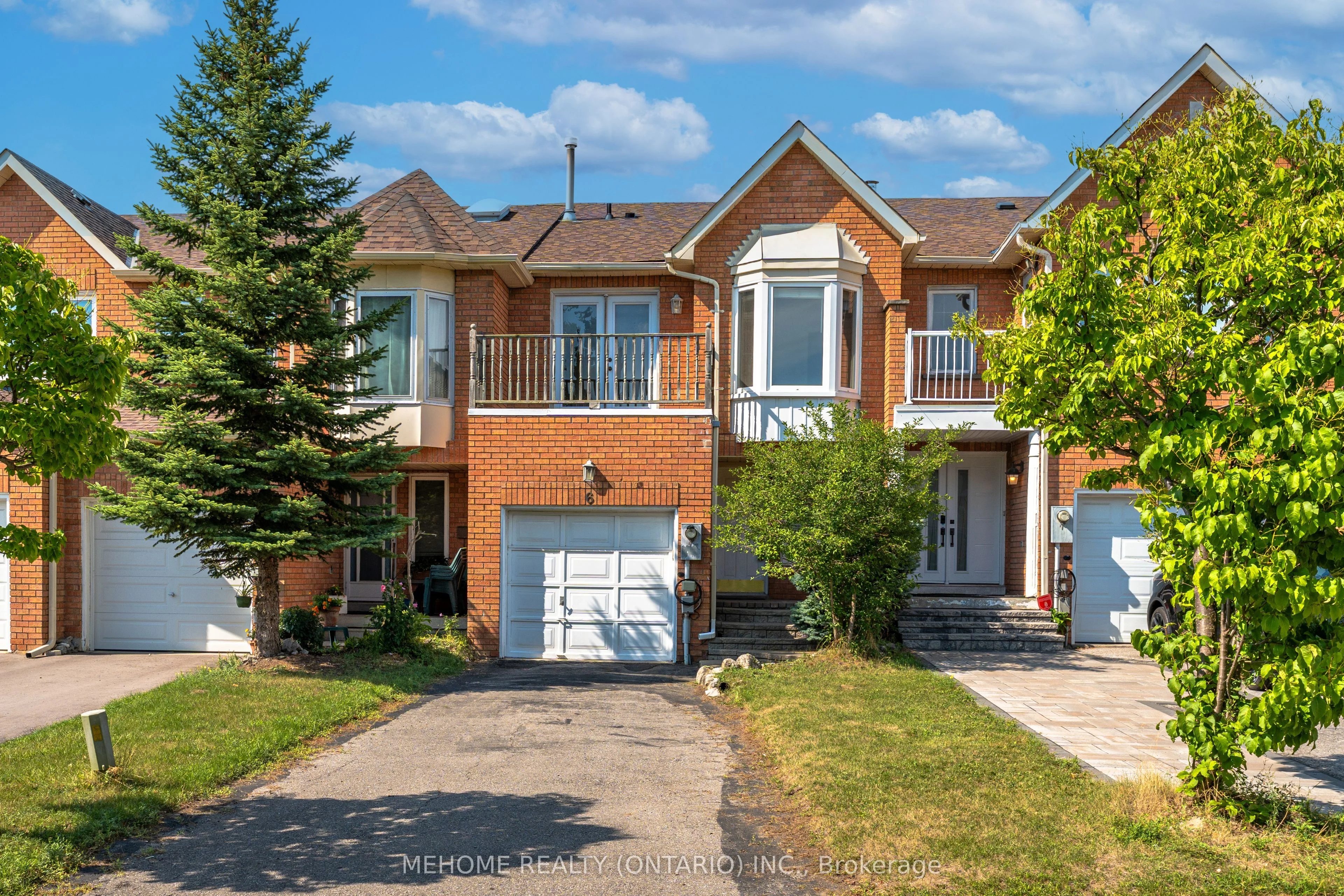 6 Thames Court, Richmond Hill, ON L4B 1N5
