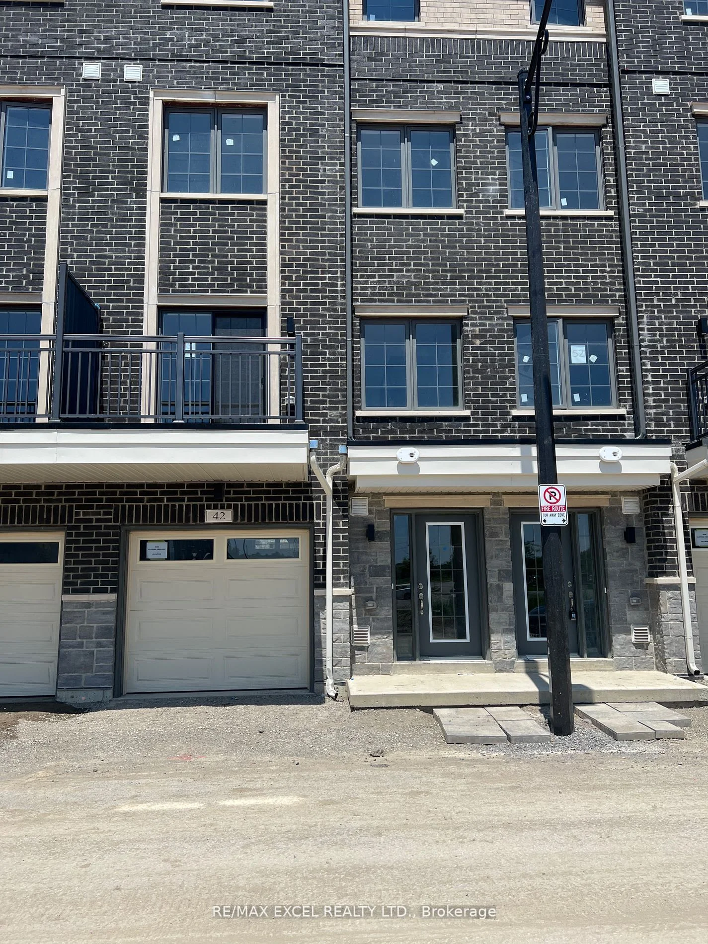 42 Clippers Crescent, Whitchurch-stouffville, On L4a 4x7