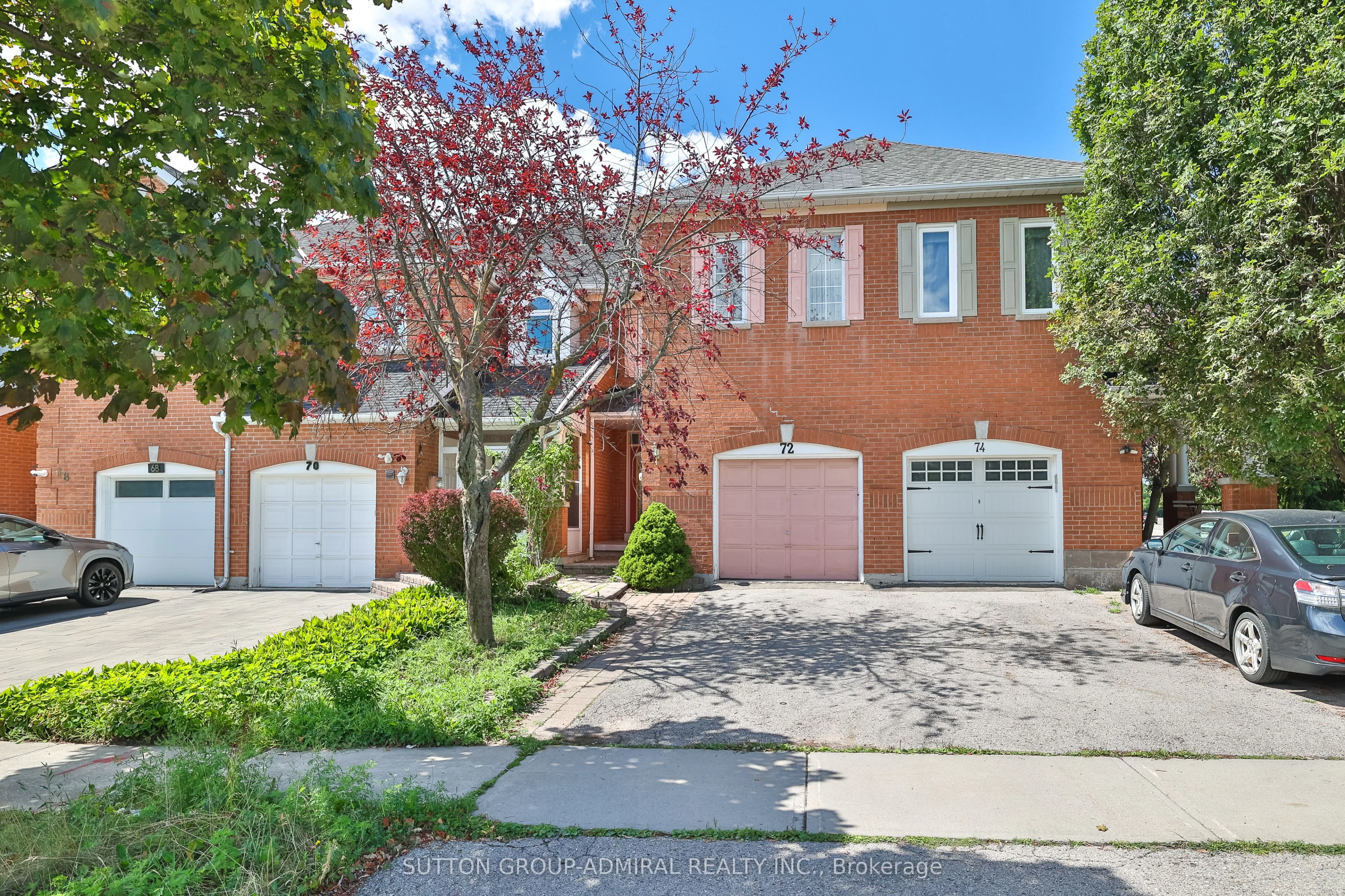 Att/Row/Townhouse in Richmond Hill