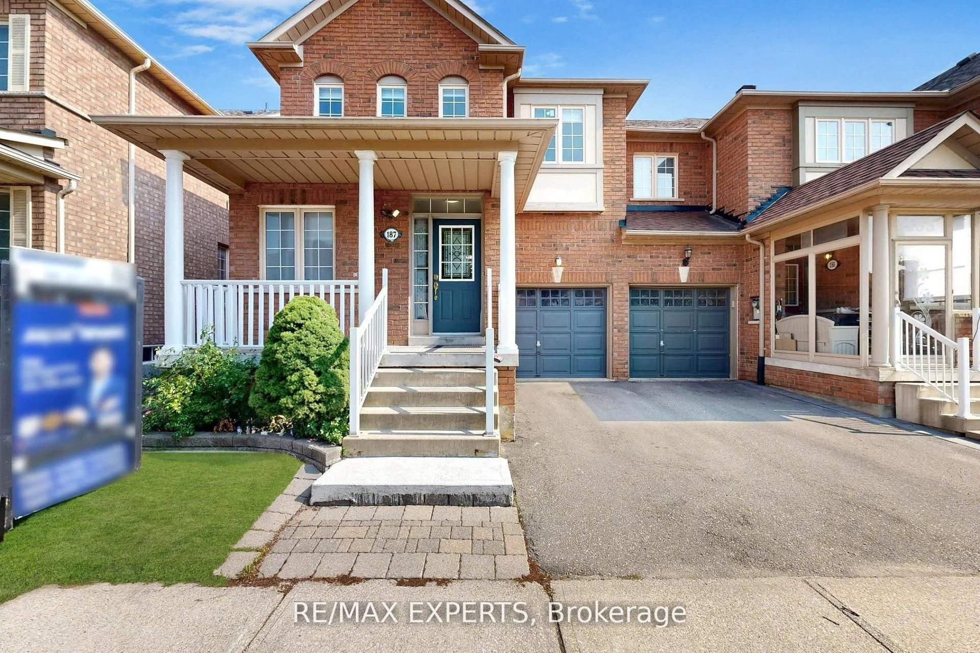 Att/Row/Townhouse in Markham