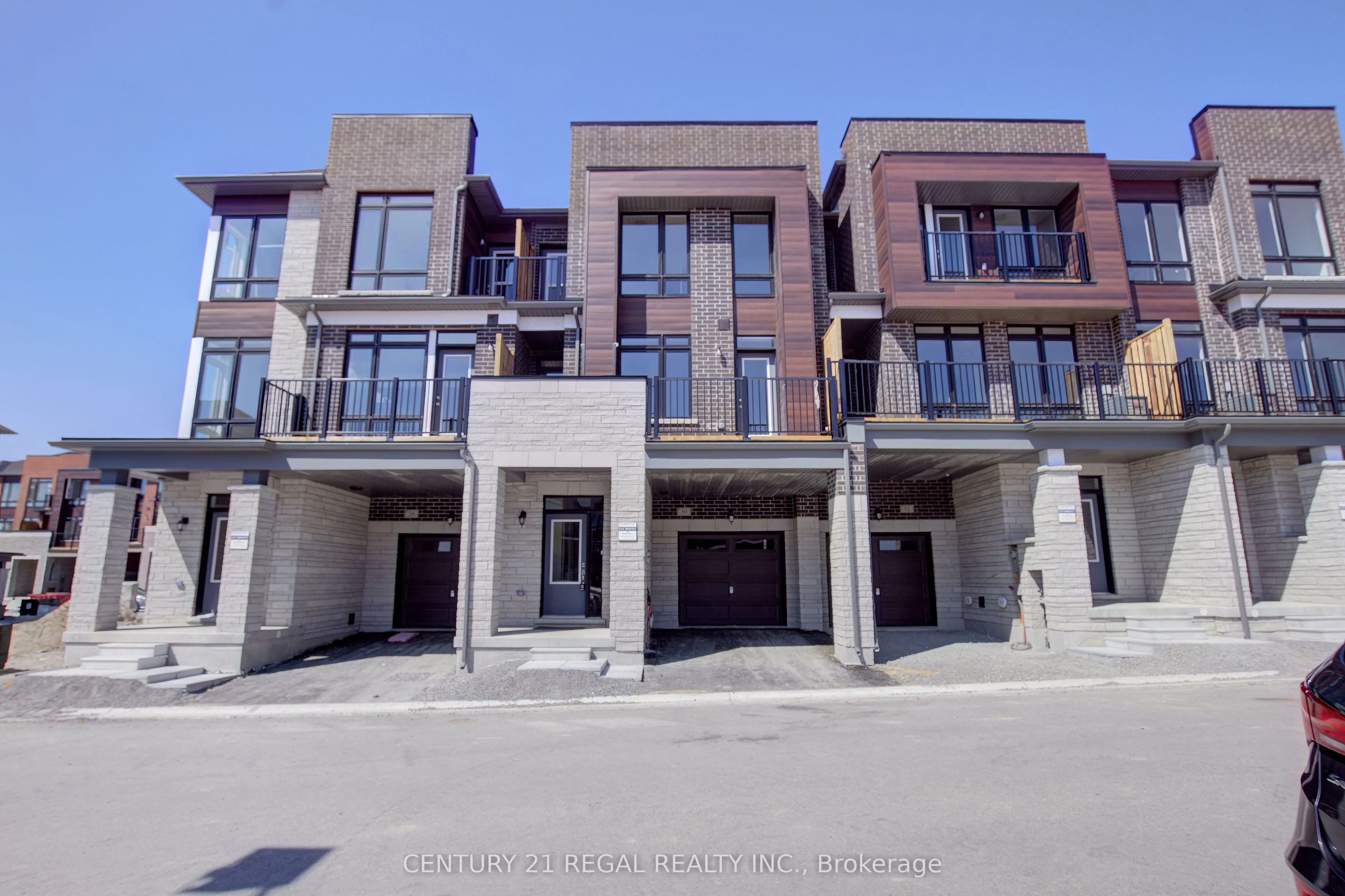 30 Gunton Street, Aurora, ON L4G 7B6