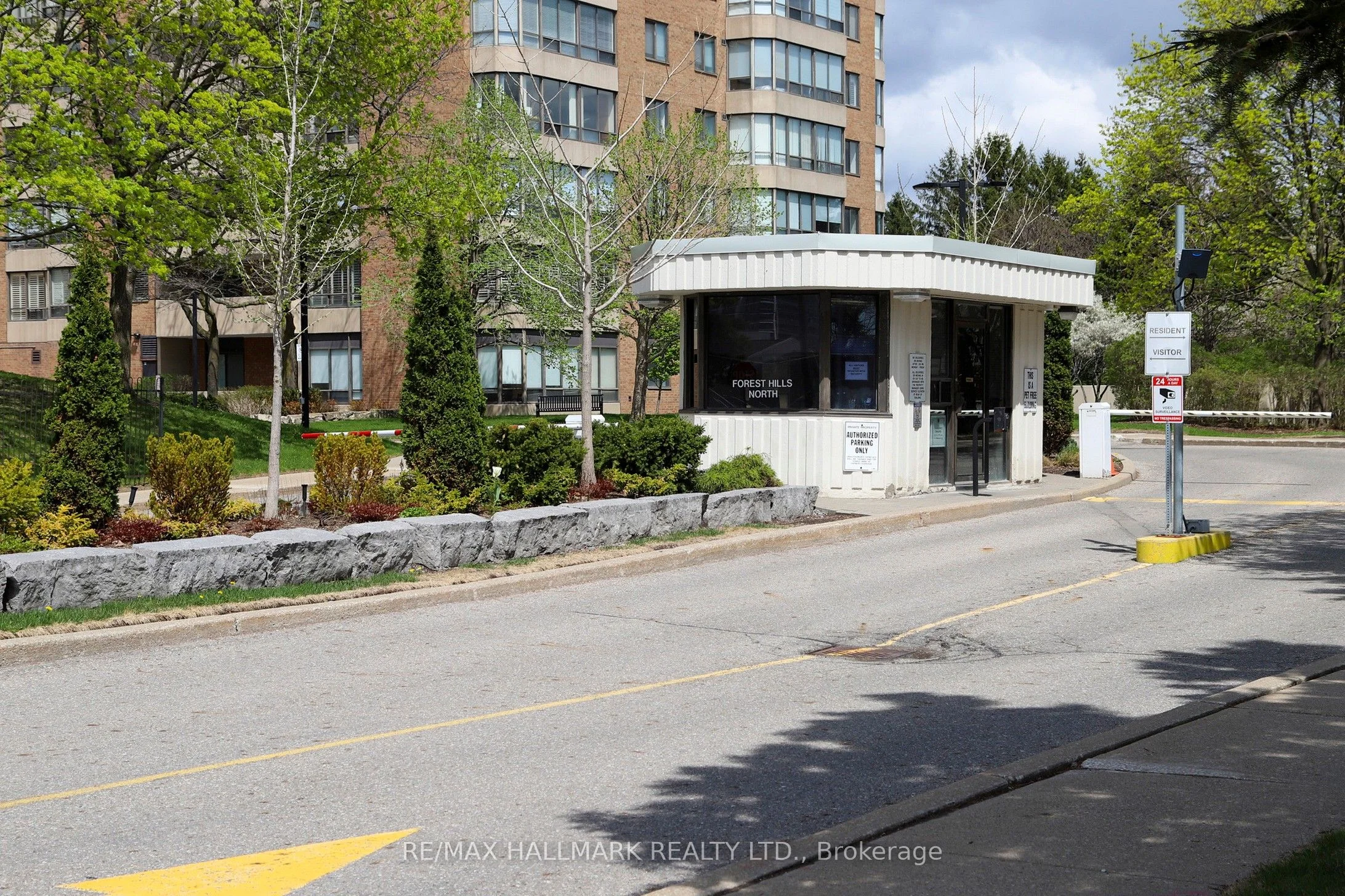 Condo Apartment in Vaughan