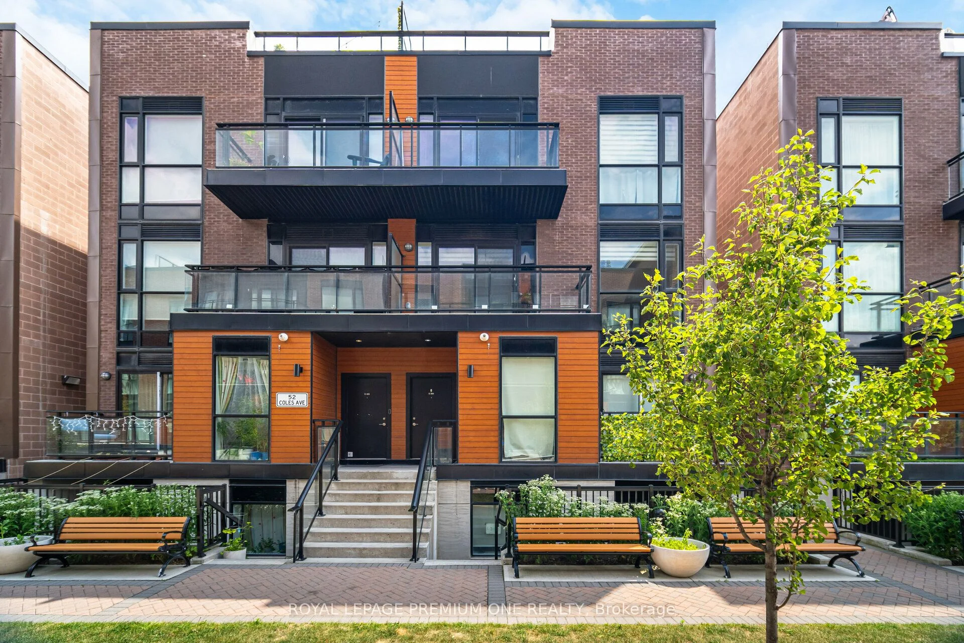 Condo Townhouse in Vaughan