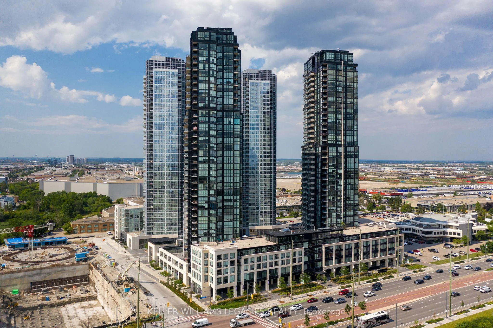 Condo Apartment in Vaughan