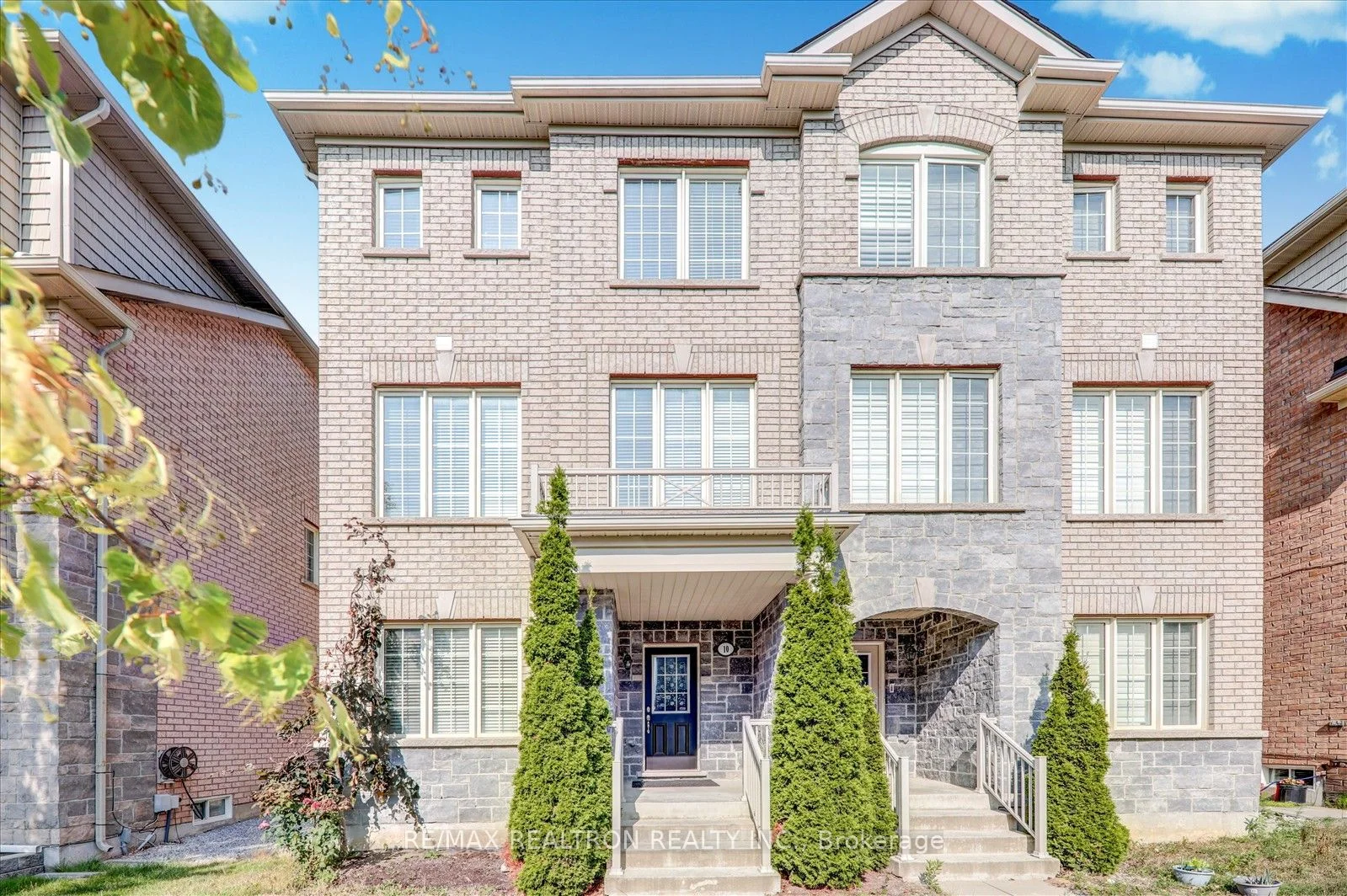 10 Toulouse Court, Markham, ON L6B 1J5