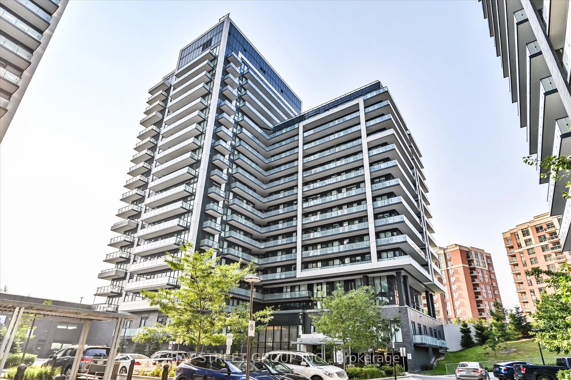 85 Oneida Crescent 1112, Richmond Hill, On L4b 0h4