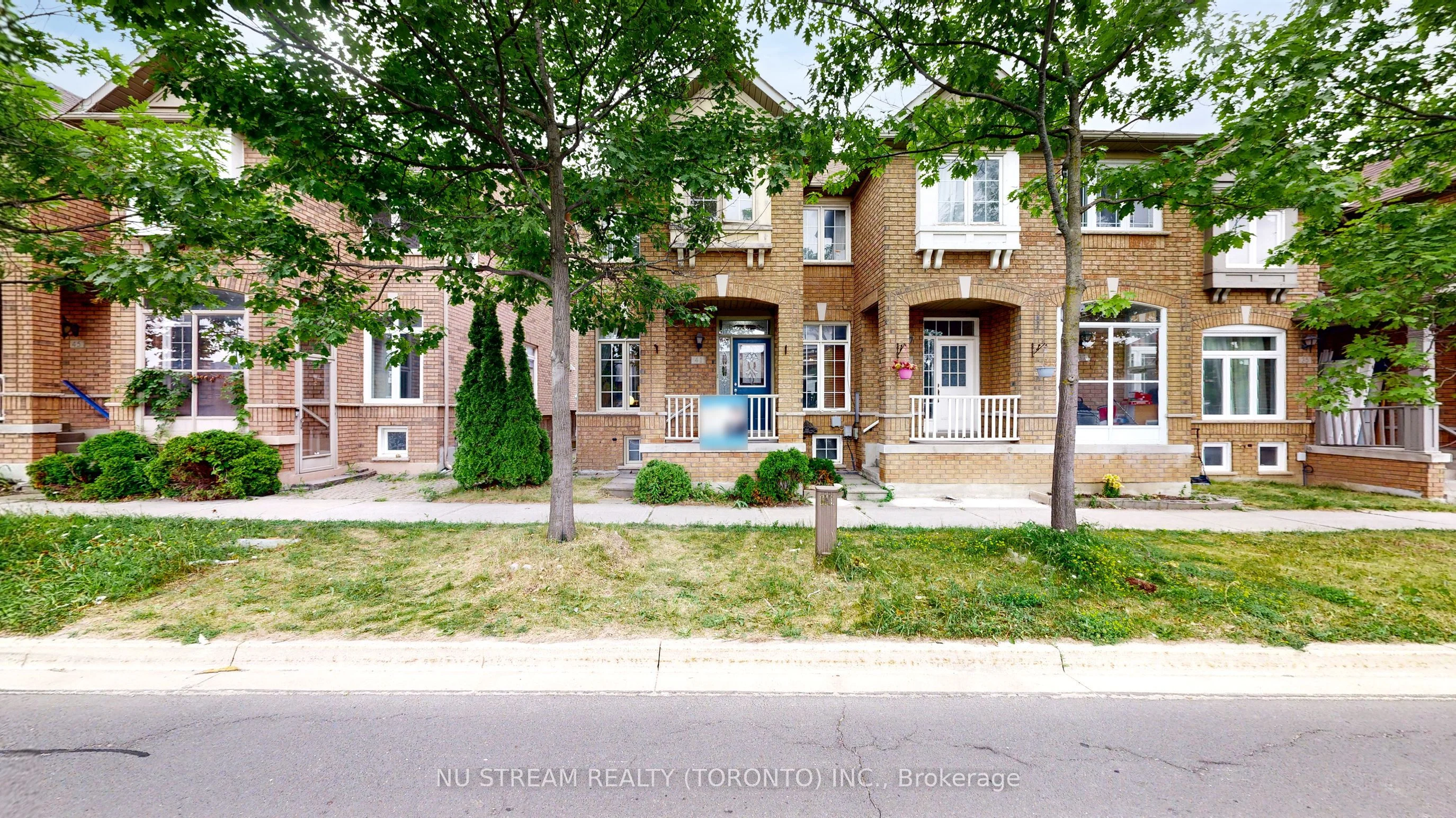 Att/Row/Townhouse in Markham