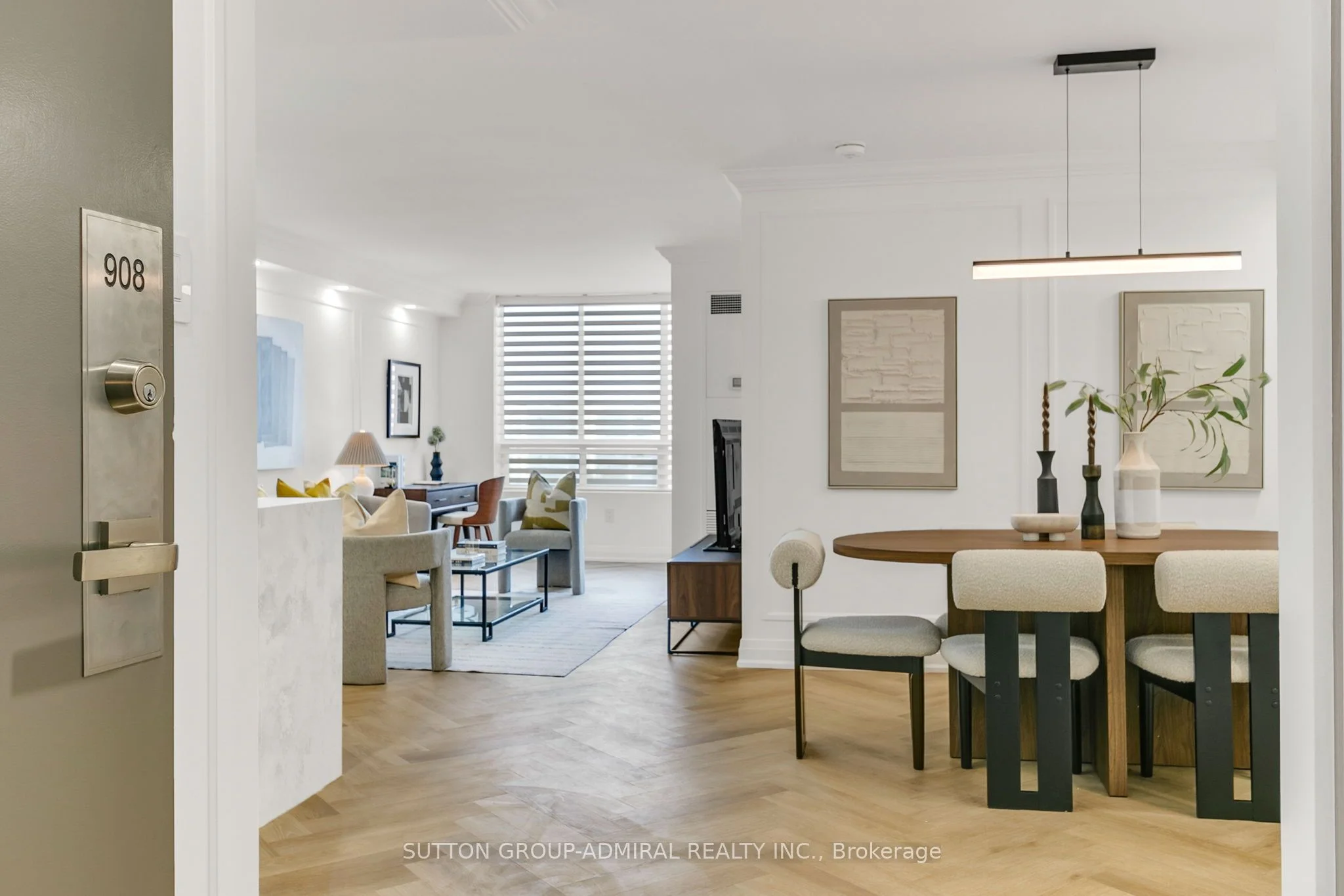 Condo Apartment in Vaughan