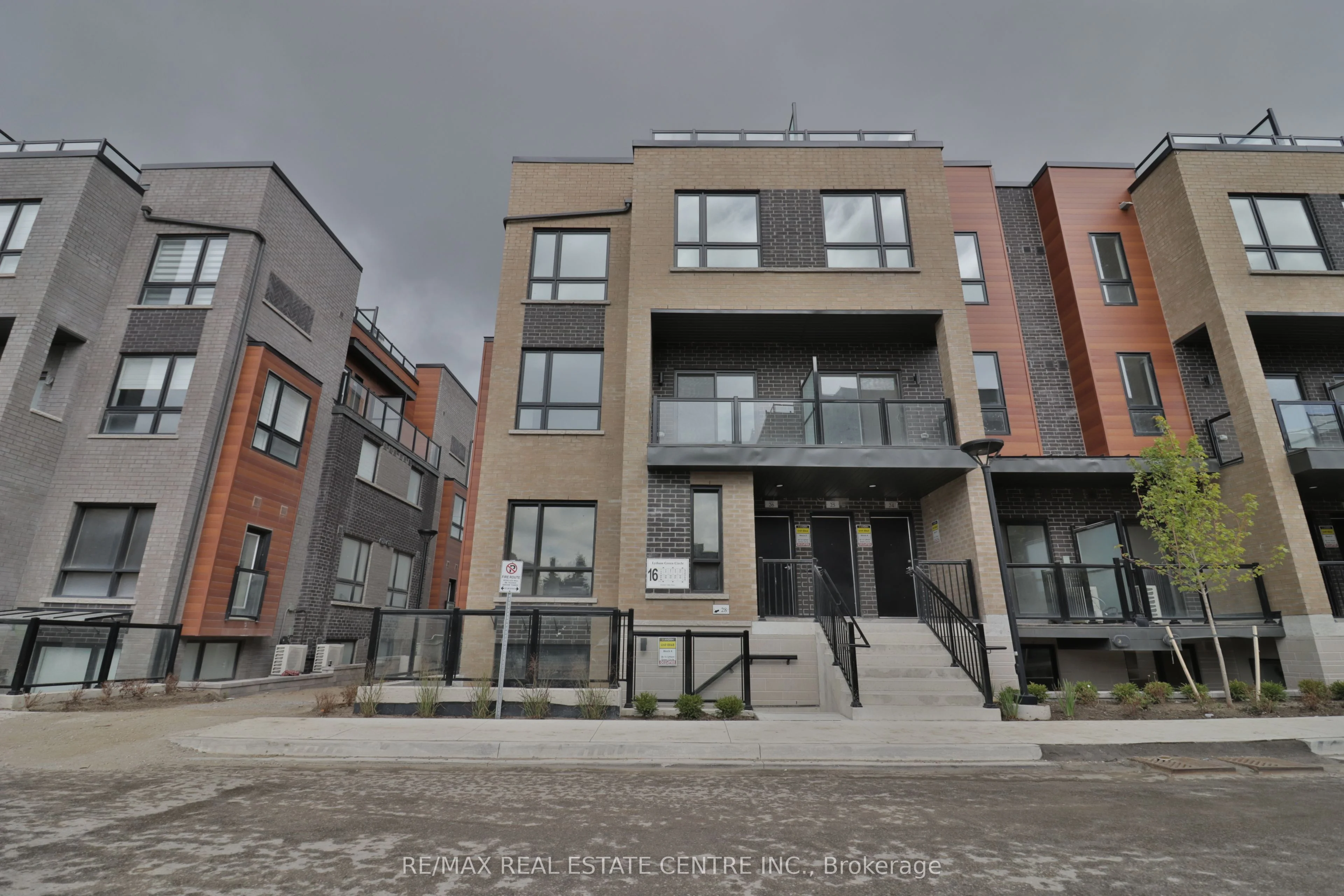Condo Townhouse in Newmarket