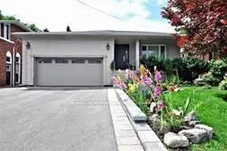 Detached in Richmond Hill