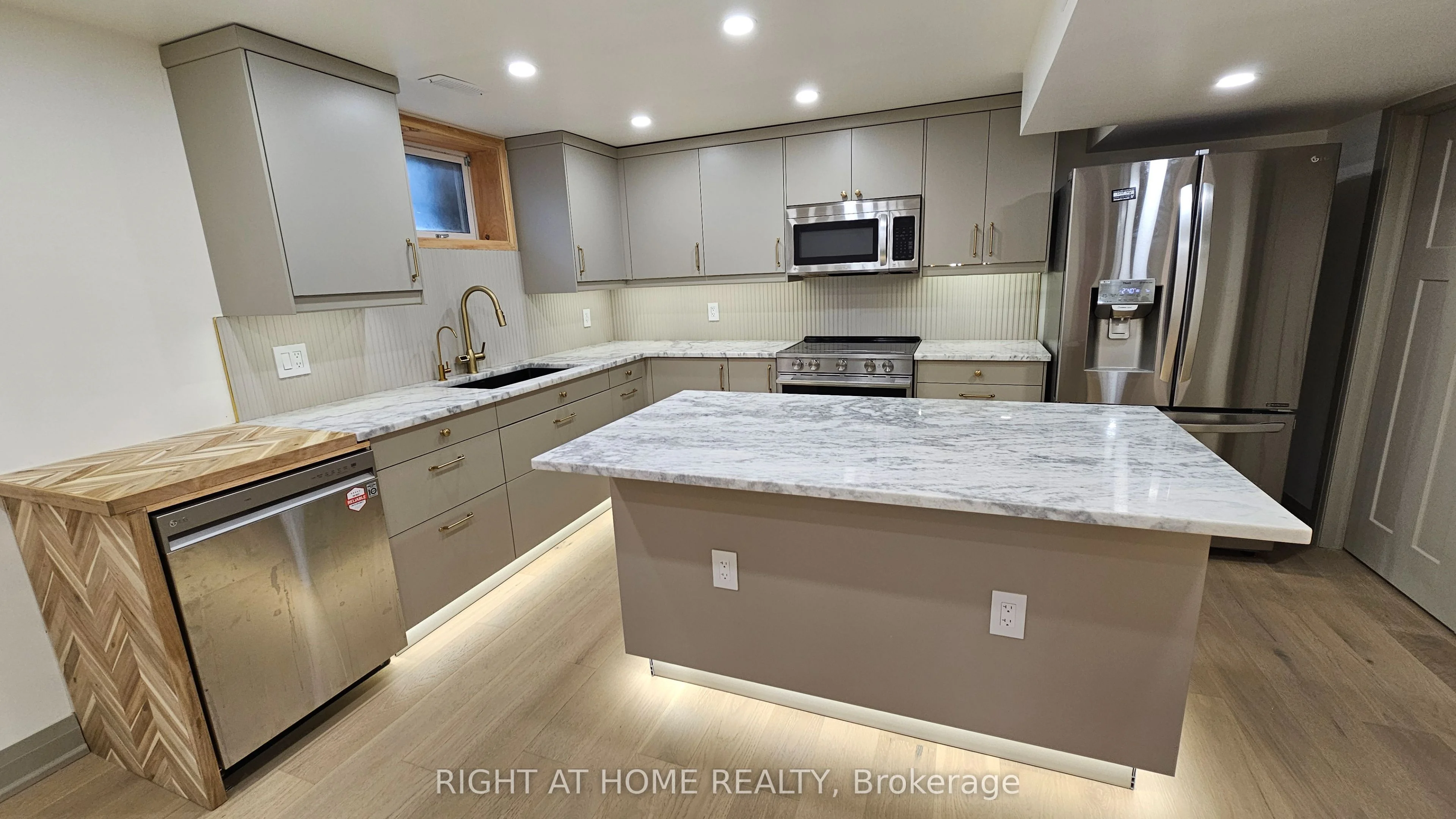 2343 Mount Albert Road Basement Apartment, East Gwillimbury, ON L0G 1V0