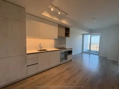 Condo Apartment in Vaughan