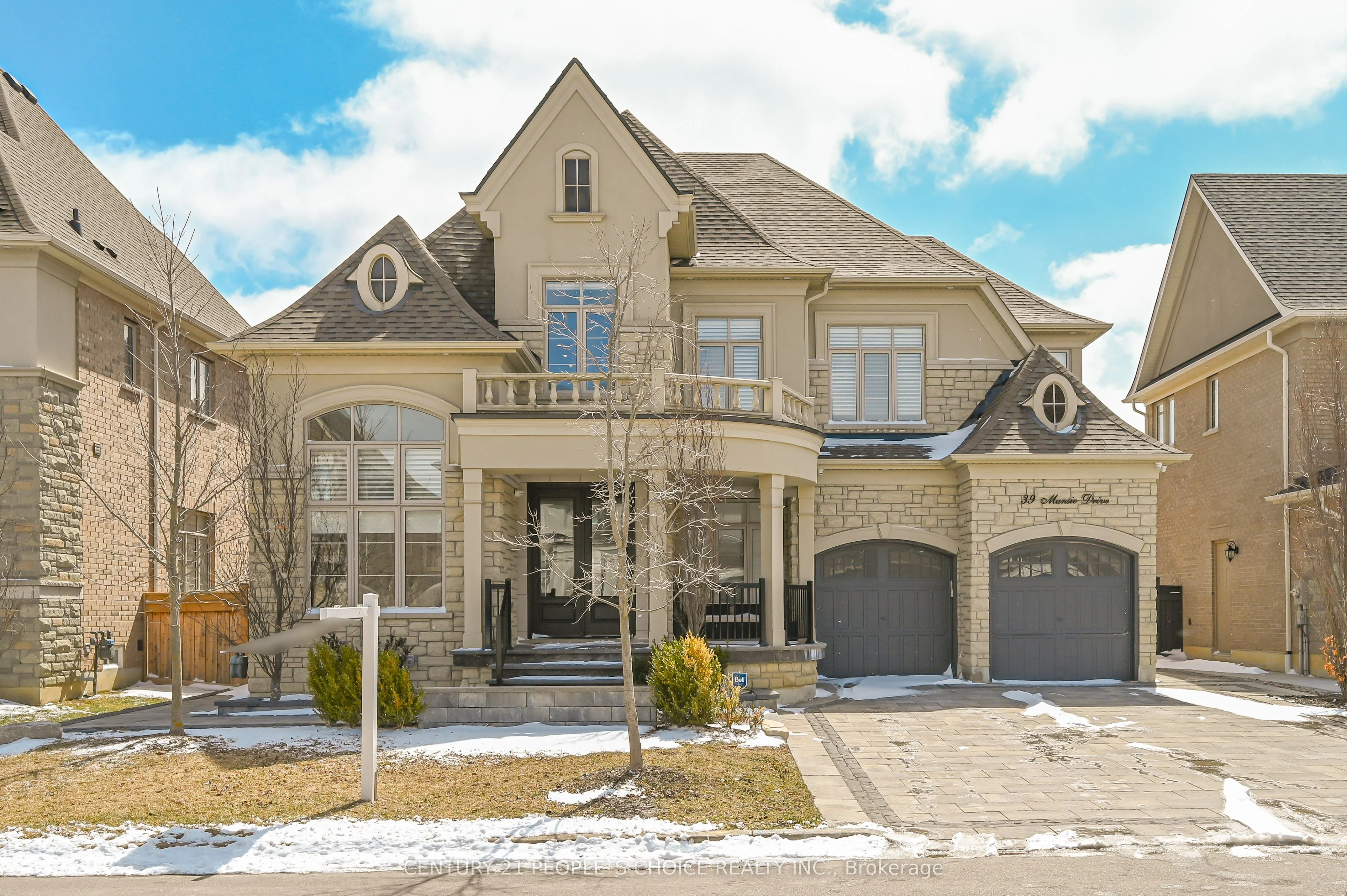 Detached in King