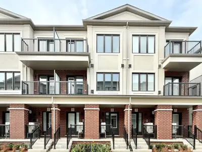 Condo Townhouse in Richmond Hill