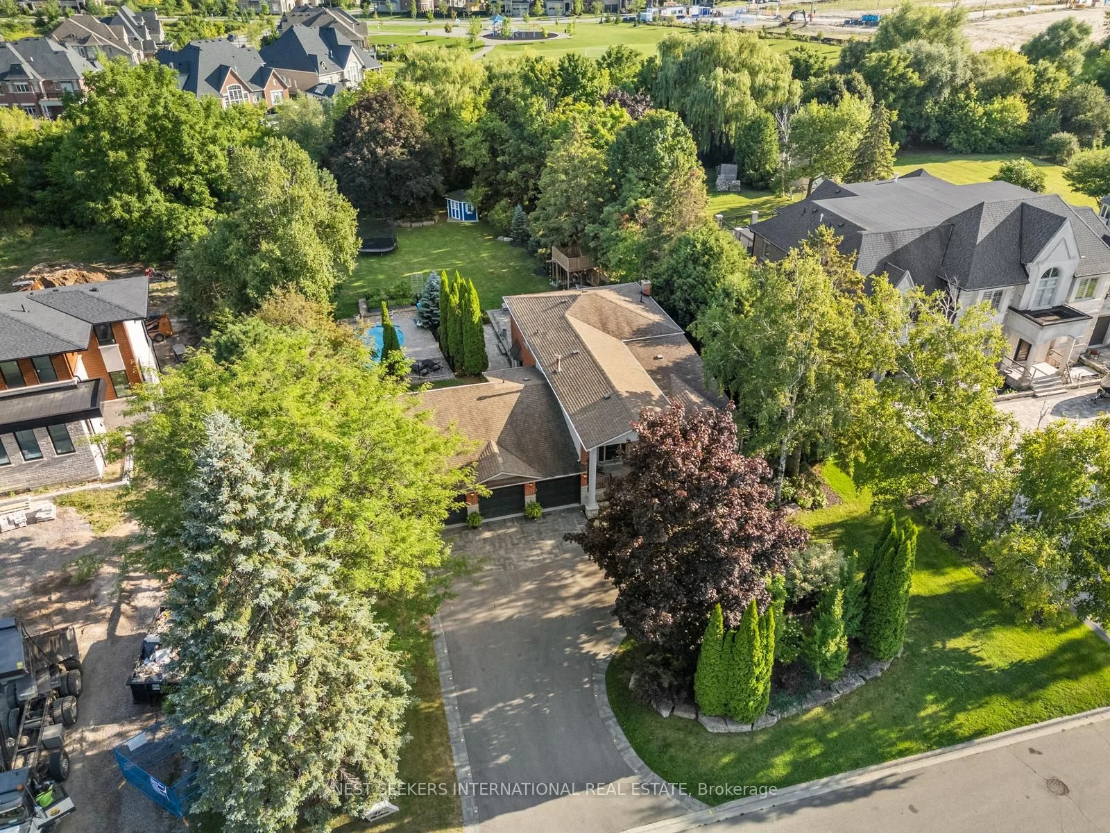 Detached in King