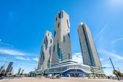 Condo Apartment in Vaughan