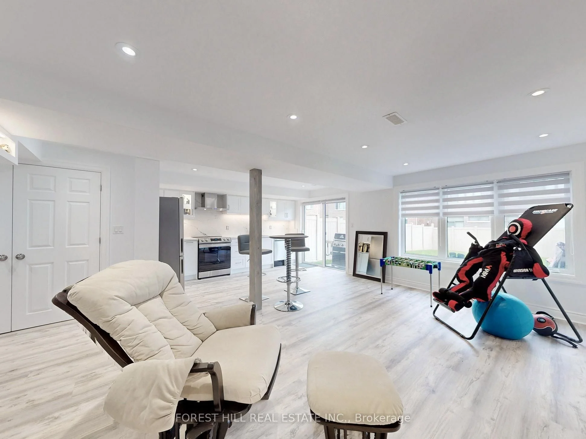 9 john smith Street bsmt, East Gwillimbury, ON L9N 0S7