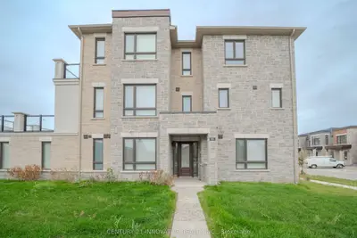 Att/Row/Townhouse in Markham