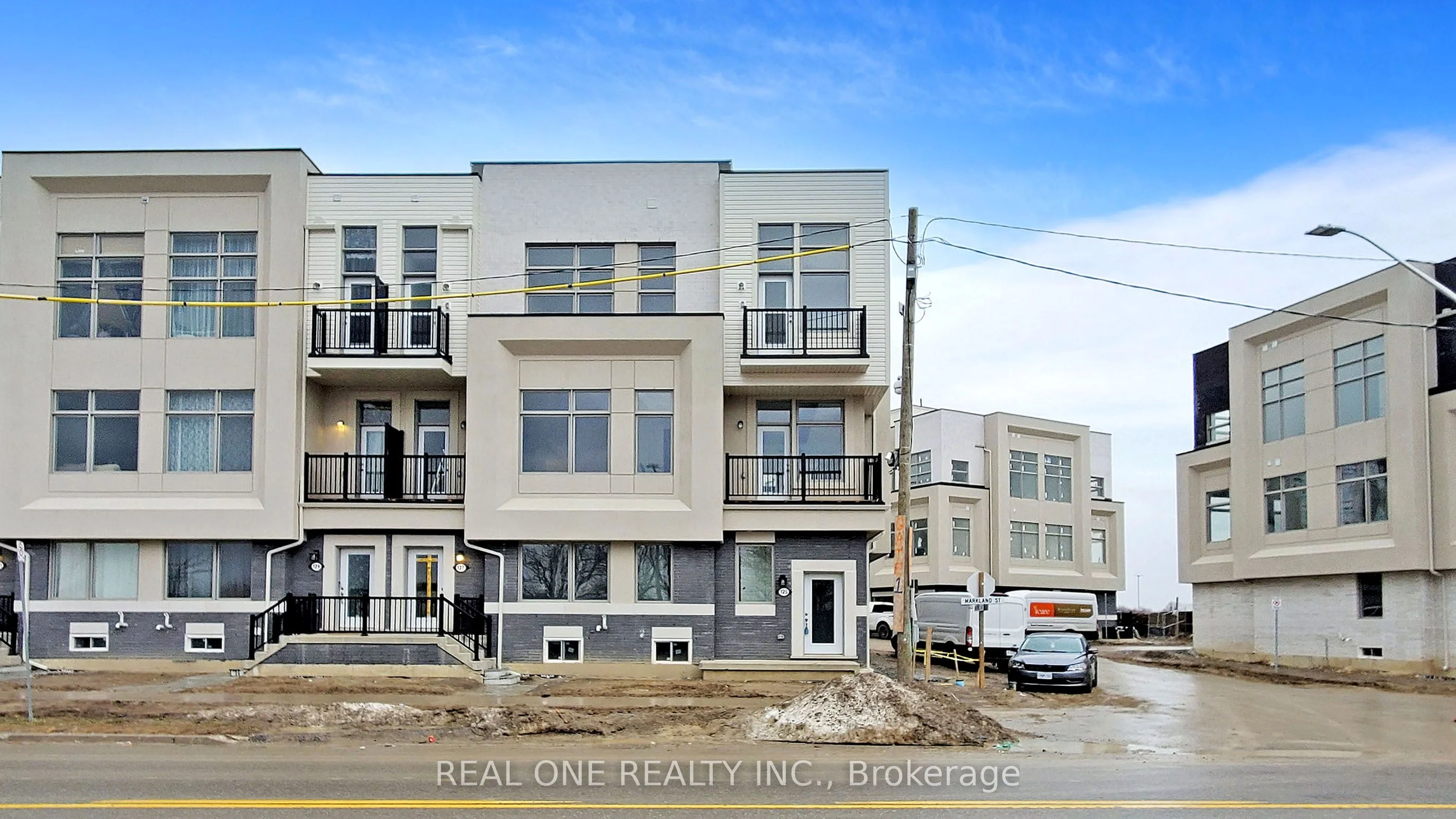 Att/Row/Townhouse in Markham