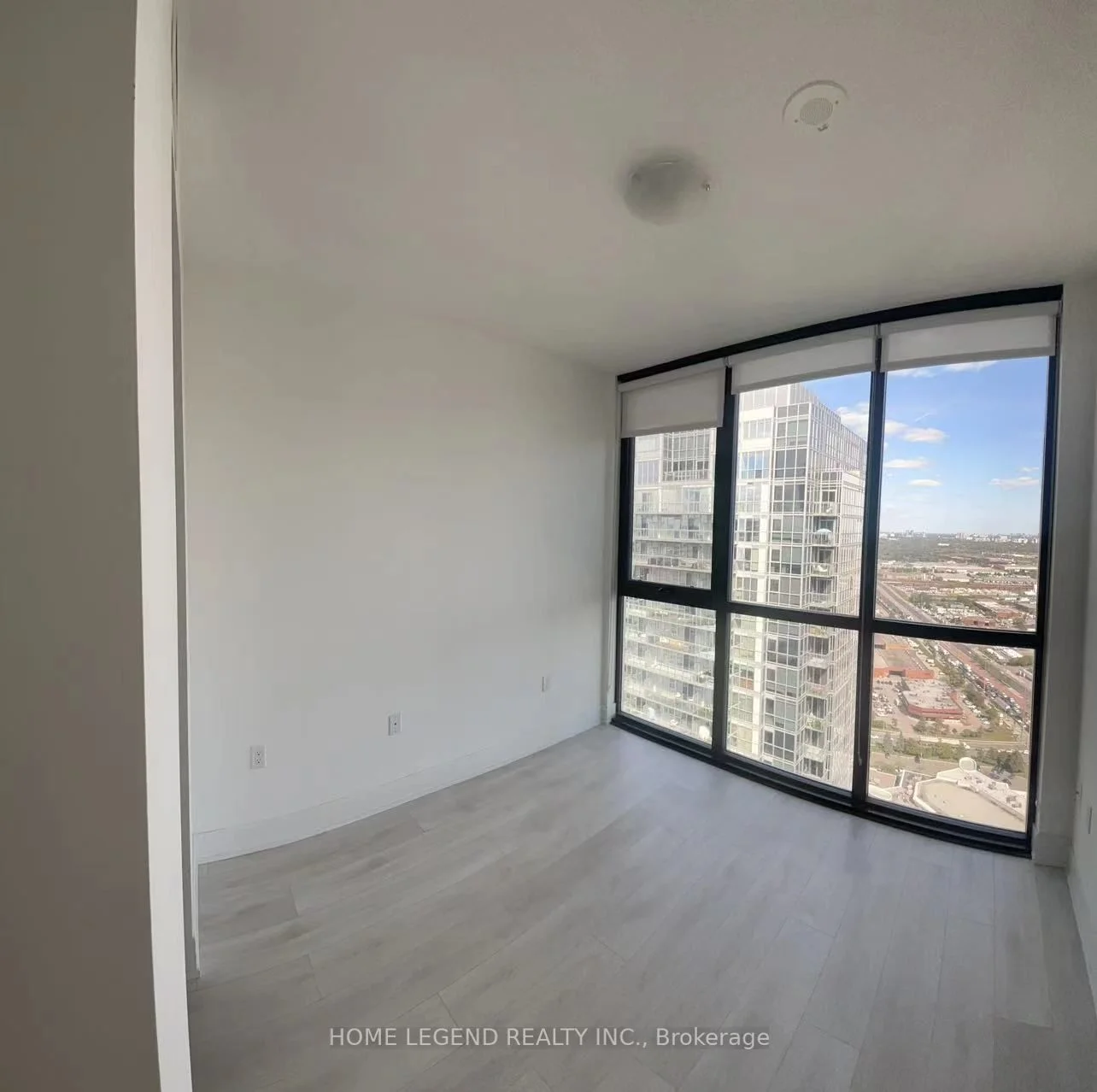 2916 Highway 7 Road W 3601, Vaughan, ON L4K 0K6