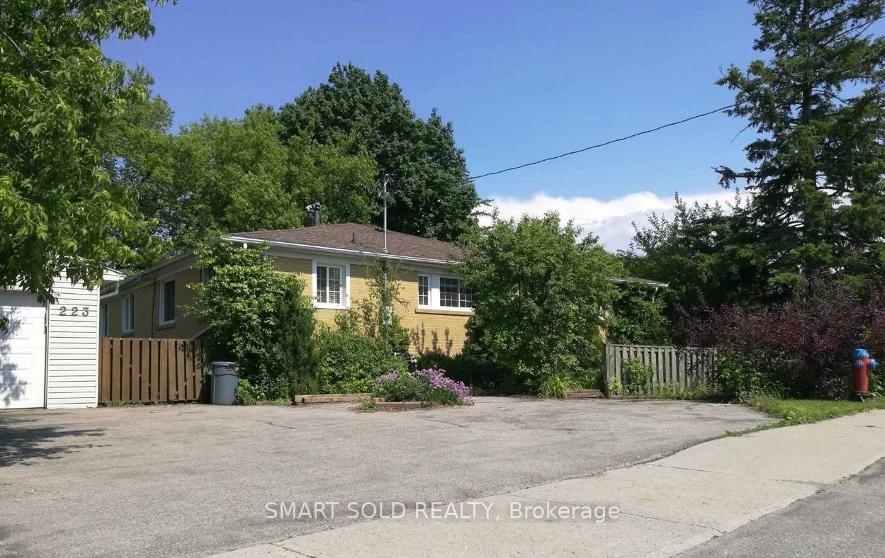 223 Browndale Cres Lower 2, Richmond Hill, ON L4C 3H9